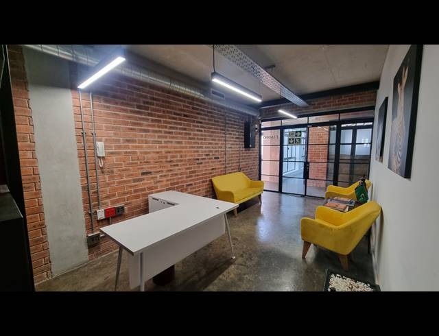 486M² OFFICE FOR SALE IN SALT RIVER